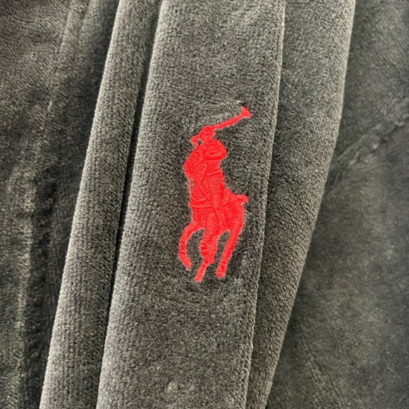 Polo Ralph Lauren Robe Size S/M Black tags attached-brand new - Picture 2 of 3